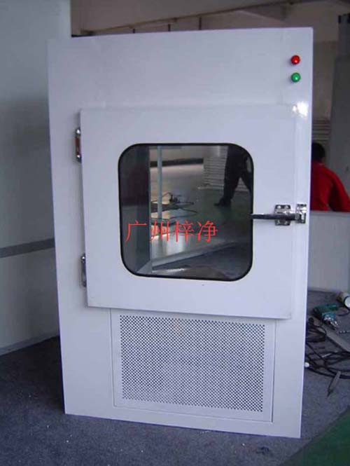 傳遞窗主要用于潔凈實(shí)驗(yàn)室潔凈區(qū)和潔凈區(qū)之間或潔凈區(qū)和非潔凈區(qū)之間的小件物品的傳遞。