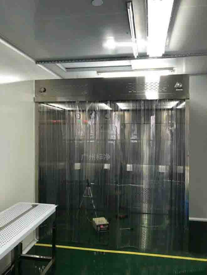 負(fù)壓稱量罩結(jié)構(gòu)圖由初效、中效、高效、風(fēng)機(jī)等部件組成