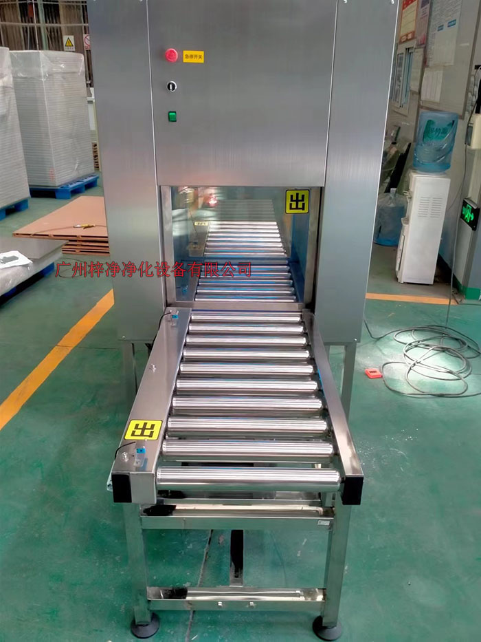 輸送線(xiàn)傳遞窗可按用戶(hù)大小尺寸及要求設(shè)計(jì)定作。