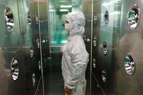 操作人員對風(fēng)淋室的正確使用也是影響凈化效果的重要因素。