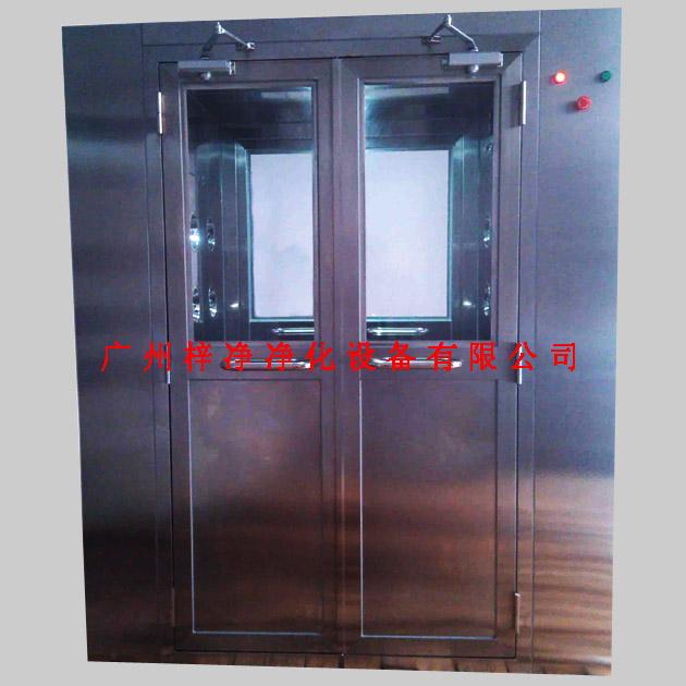 電加熱風(fēng)淋室實(shí)物特寫圖片(一) 電加熱風(fēng)淋室實(shí)物特寫圖片(一)