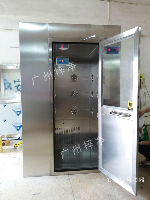 昆明卷煙廠(chǎng)非標(biāo)準(zhǔn)風(fēng)淋門(mén)定做圖片3 昆明卷煙廠(chǎng)非標(biāo)準(zhǔn)風(fēng)淋門(mén)定做圖片3